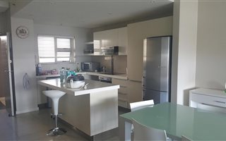 2 Bedroom Apartment in Claremont