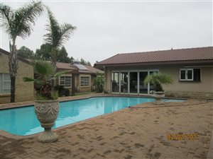 4 Bed House in Three Rivers East