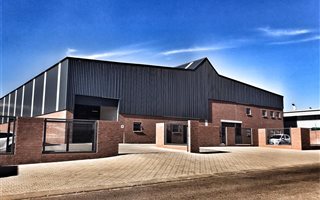 Industrial space in Willow Park Manor