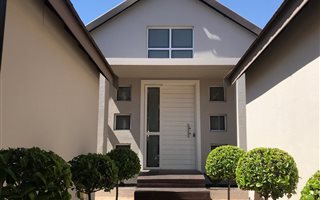 4 Bedroom House in Dainfern
