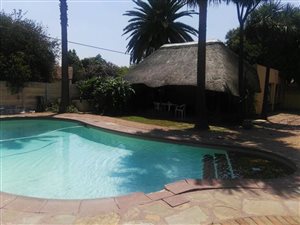 3 Bed House in Edelweiss