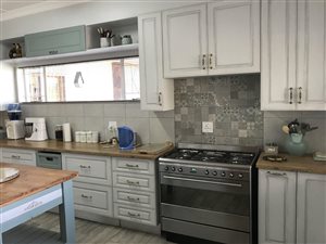 4 Bed House in Van Riebeeck Park