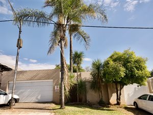 4 Bed House in Westdene