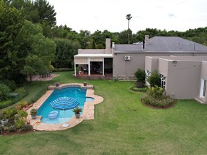 5 Bed House in Cradock