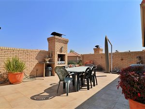 2 Bed Townhouse in Farrarmere