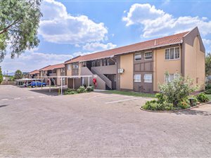 3 Bed Townhouse in Verwoerdpark