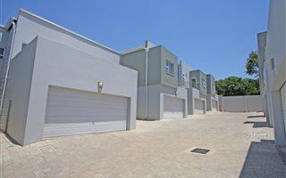 3 Bedroom Cluster in Sandown