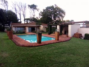 8.5 ha Smallholding in Roodeplaat