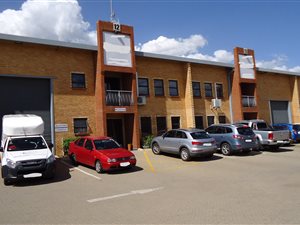 430 m² Industrial space in Van Eck Park