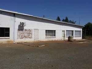 8.6 ha Farm in Ehrlich Park