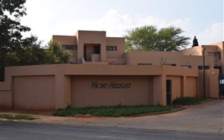 1 Bedroom House in Waterkloof Ridge