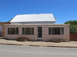 4 Bed House in Willowmore