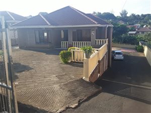 5 Bed House in Vanrova Gardens