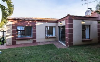 3 Bedroom Simplex in Meyersdal