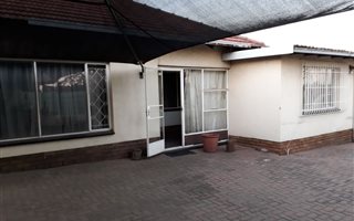 3 Bedroom House in Ravensklip