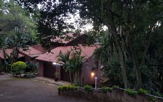 5 Bedroom House in Wembley