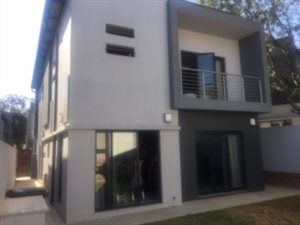 3 Bed House in Bryanston