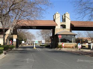 2 Bed Townhouse in Highveld