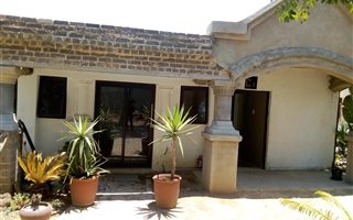 1 Bedroom Garden Cottage in Glen Austin