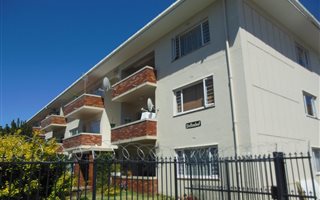 2 Bedroom Apartment in Rosebank