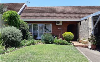 2 Bedroom Townhouse in Hayfields
