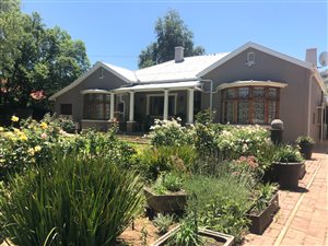 4 Bed House in Top Town