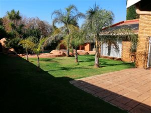4 Bed House in Dersley