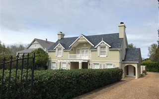 4 Bedroom House in Silverhurst Estate