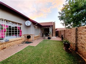 2 Bed Townhouse in Sinoville