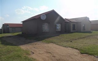 3 Bedroom House in Sharon Park
