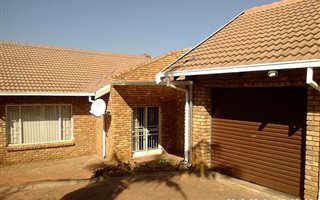 6 Bedroom House in Mountain View