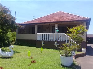 4 Bed House in Montclair