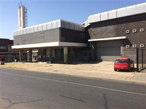 Commercial space in Robertsham