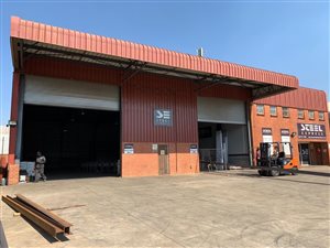 1365 m² Industrial space in Hennopspark