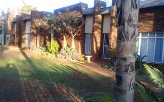 5 Bedroom House in Sterpark