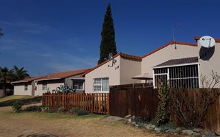 2 Bedroom Townhouse in Elspark