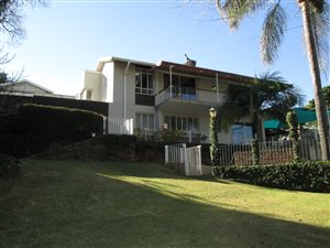 4 Bed House in Lynnwood Manor