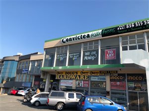 1000 m² Office Space in Manaba