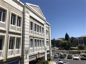 370 m² Commercial space in Illovo