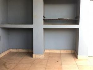 2 Bed Flat in Crystal Park