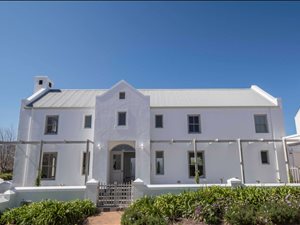 4 Bed House in De Zalze