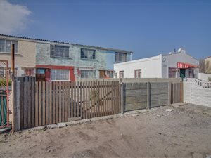2 Bed House in Mitchells Plain