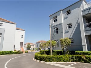2 Bed Apartment in Vredekloof