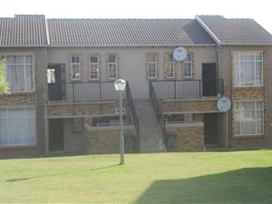 2 Bed Townhouse in Honeydew