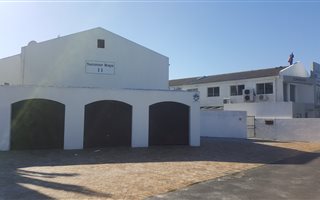 3 Bedroom Duplex in Bloubergrant