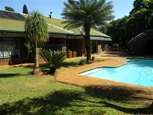 4 Bed House in Die Wilgers