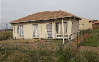 3 Bedroom House in Vanderbijlpark CE7