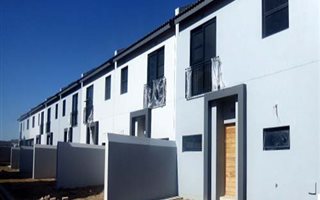 2 Bedroom House in Parklands North