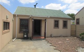 2 Bedroom Townhouse in Protea Heights
