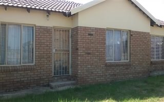 3 Bedroom House in African Jewel